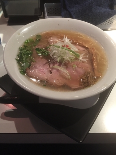 「煮豚そば(塩)」@SOBAHOUSE金色不如帰の写真