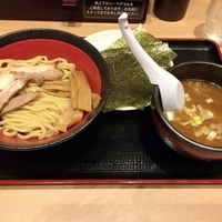 王道のつけ麺並海苔トッピング（無料）開店サービス価格５００円