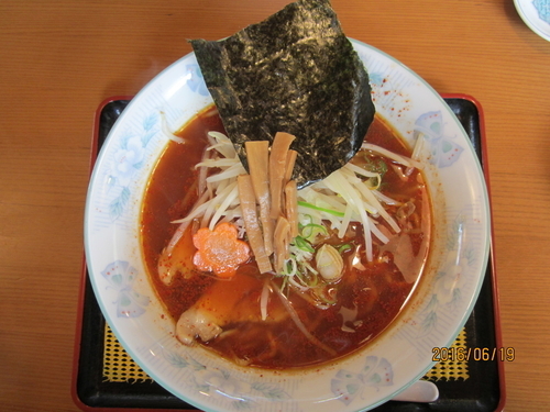 「辛口醤油ラーメン　７００円」@すいせんの写真