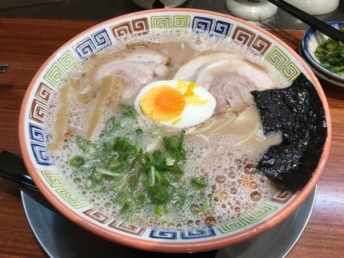 「昔ラーメン＋高菜チャーハン」@久留米 大砲ラーメン KITTE博多店の写真