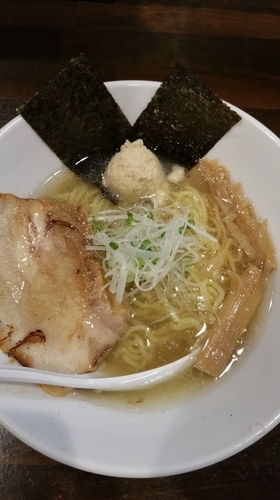 「塩らー麺」@麺や 龍世の写真