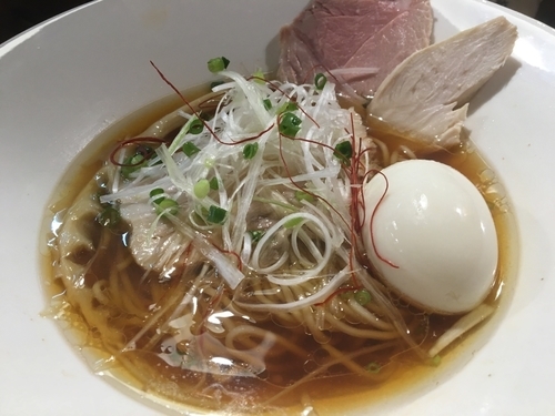 「【限定】焼きアゴと鶏の清湯　極900円、味玉100円」@麺庵 小島流の写真