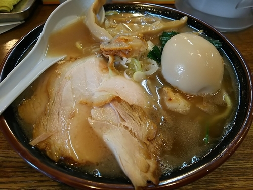 「【限定】ホタテ豚骨らあめん２号　＋味玉：サービス券」@らあめん 寸八 総本店の写真