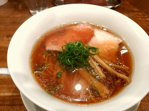 「醤油拉麺　750円＋α」@創作麺工房 鳴龍の写真