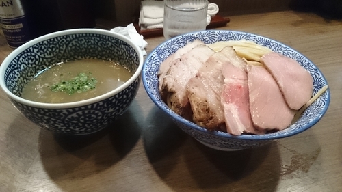 「チャーシュー特濃煮干しつけ麺・特盛　￥１１３０」@煮干しつけ麺 宮元の写真