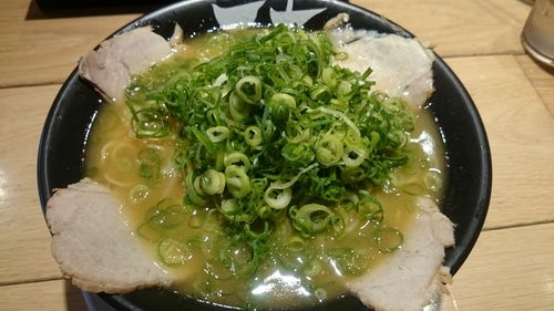 「鶏白湯大盛+大盛ネギ」@京都中華そば 天天有 大井町店の写真