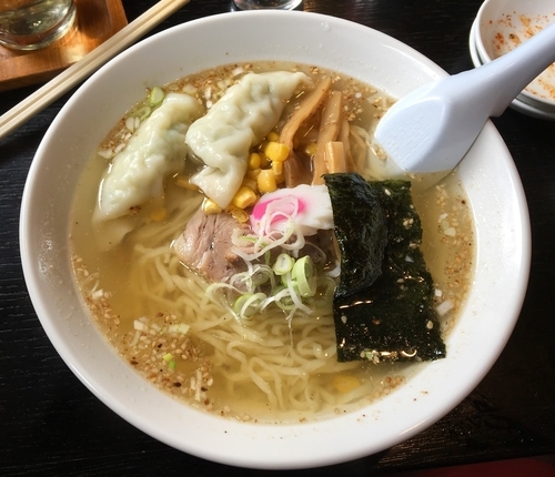 「塩ラーメン 水餃子2個入り」@自家製麺 名無しの写真