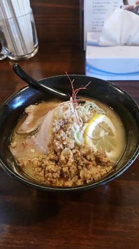 「えびしお火山らーめん」@ら麺 はちにの写真