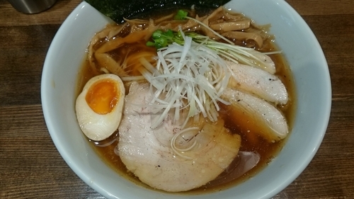 「えびす丸醤油ラーメン」@えびす丸の写真