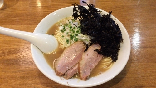 「煮干そば➕黒ばらのり」@中村屋総本山の写真