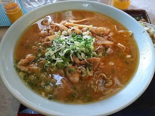 「肉味噌ラーメン定食　※ライス抜き＆大盛り」@お食事処 いりますの写真