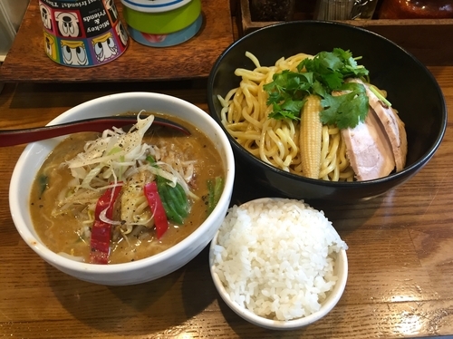 「味噌グリーンカレーつけ麺」@麺処 花田 上野店の写真