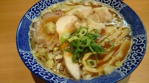 「黒中華そば」@中華そば 虎桜の写真