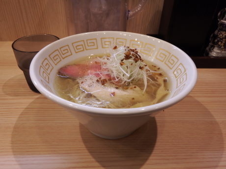 「塩らぁ麺」@中村麺三郎商店の写真