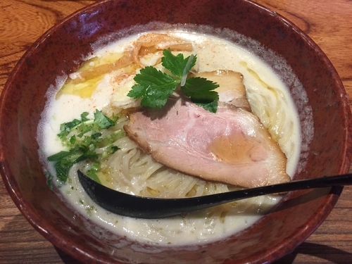 「鶏炊いたん塩そば（830円）」@NAMBA 龍旗信RIZE 大阪なんば店の写真