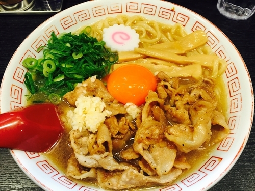 「肉玉そば・ニンニク少し・サービスご飯（800円）」@おとど食堂 葛西店の写真