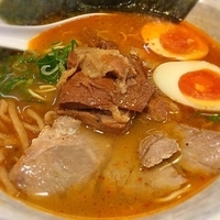 赤虎らーめん(豚骨辛味)