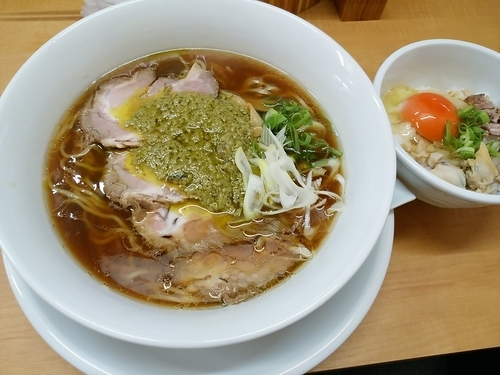 「醤油そば～牡蠣のアヒージョ添え～＋肉増し＋玉子かけご飯」@中華そば 大井町 和渦の写真