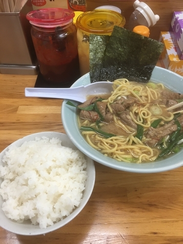 「もつ煮込みラーメン中(780円)」@壱寅家 新松戸店の写真