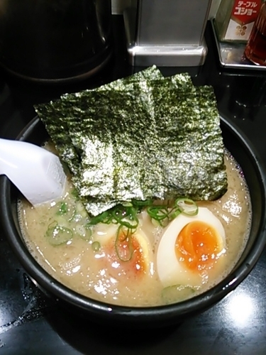 「どんたく麺820円」@博多中洲屋台 鈴木ラーメン店の写真