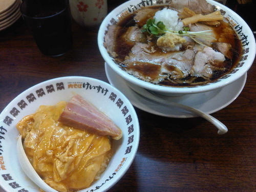 「肉そば醤油(780円) + ベーコンエッグライス(270円)」@New Old Style 肉そばけいすけの写真