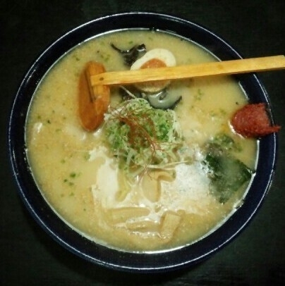 「味噌とんこつら～めん大盛1000円・50円割引クーポン使用」@まるひろの写真