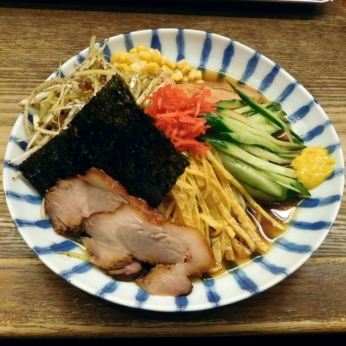 「冷し中華そば（870円）＋らいおん（辛味ネギ 150円）」@らいおん 調布店の写真
