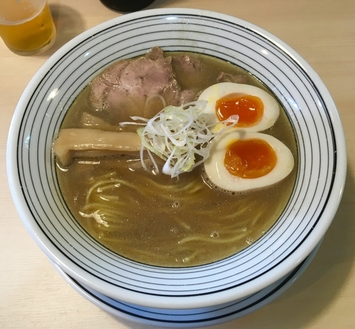 「超煮干らぁめん+味玉」@煮干しらぁめん 猫トラ亭の写真