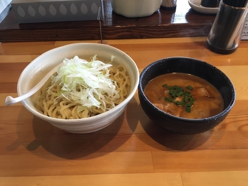 「濃厚鶏白湯つけ麺旨カラ大盛り つゆ増し（880円＋100円）」@麺堂HOMEの写真