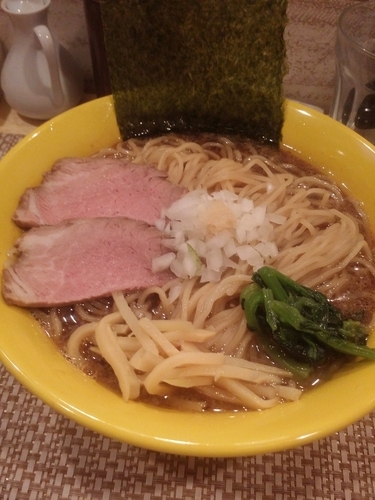 「煮干ラーメン　醤油(特盛150円)」@惠本将裕 神泉店の写真