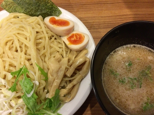「つけそば 鶏骨醤油スープ」@濃厚鶏そば 麺屋武一 新橋本店の写真