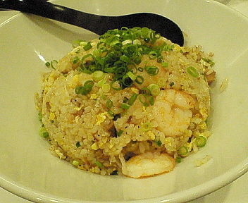 「海老チャーハン　７５０円」@海老・特濃煮干そば まるはの写真