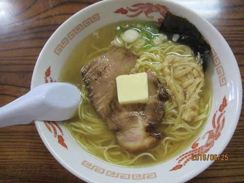 「塩バターらーめん　８３０円」@地鶏らーめん花道の写真