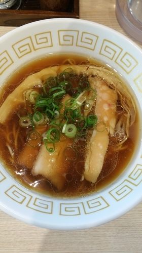 「醤油らぁ麺」@中村麺三郎商店の写真