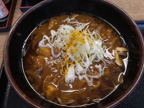 「カレー南蛮そば　（590円）」@そば処 吉野家 長津田店の写真