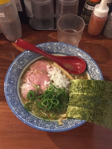「濃厚煮干しそば」@濃厚煮干しそば 麺匠 濱星 関内店の写真