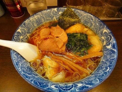 「わんたん麺　550円」@肉厚わんたん麺と手作り焼売 ら麺亭 浅草支店の写真