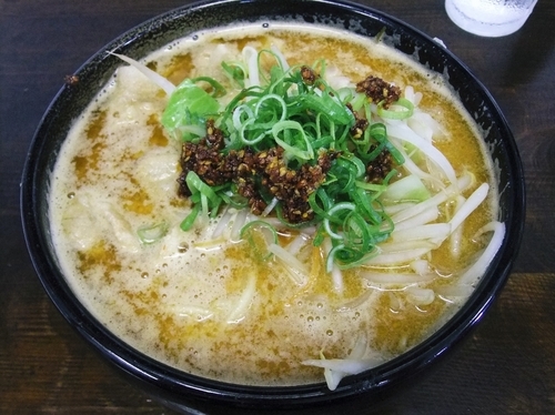 「肉味噌ラーメン（800円）」@麺場 新 ARATAの写真