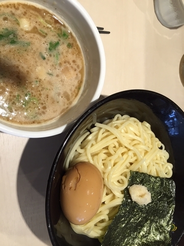 「つけ麺+味玉(中盛・あつもり)」@らーめんオハナ 戸塚店の写真