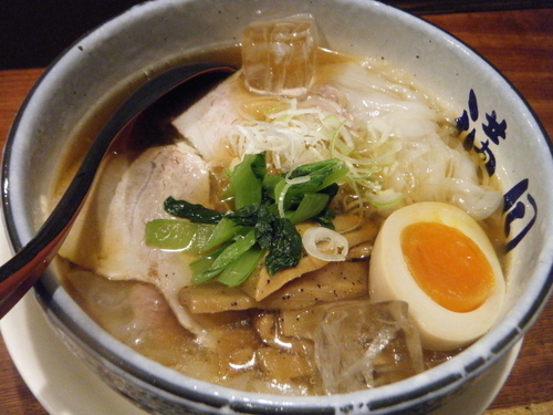 「期間限定：冷やしワンタンメン880円」@ワンタンメンの満月 仙台定禅寺店の写真