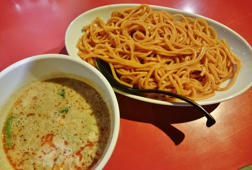 「白胡麻担々つけ麺（赤麺・中盛） 910円」@つけめん工房 浅草製麺所の写真