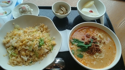 「担々麺セット」@南国酒家 羽田空港店の写真