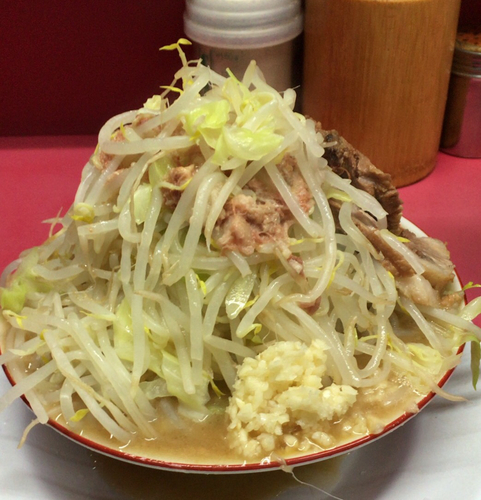 「ラーメン（野菜、ニンニク、アブラ）650円」@ラーメン二郎 大宮店の写真