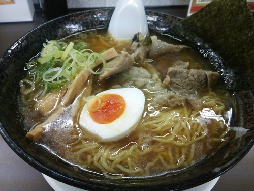 「塩牛すじラーメン大盛」@塩ラーメン専門店 KAZUの写真
