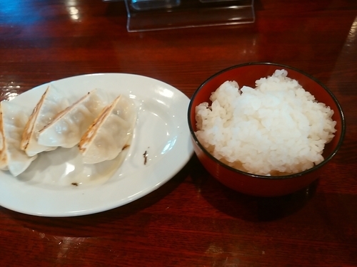 「Ｆセット【餃子半ライス350円】」@翔鶴 高崎店の写真
