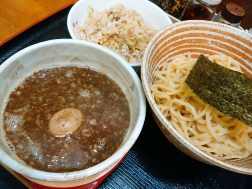 「チャーハンセット魚つけめん＋味付玉子」@いだてんの写真