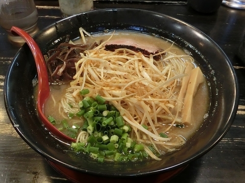 「ニボトンネギ大盛」@ラーメン サカモトの写真
