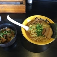 ラーメン（金、大盛り）＋叉焼飯