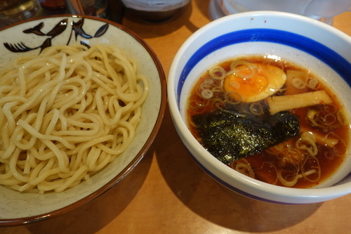 「もりそば少なめ（麺半分）680円　チャーシューご飯割り60円」@東池袋大勝軒いちぶんの写真