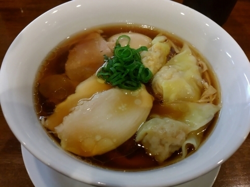 「特醤油らぁ麺980円」@麺や維新の写真